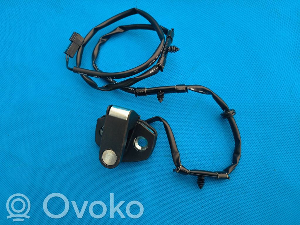BMW 3 E36 Front door lock 