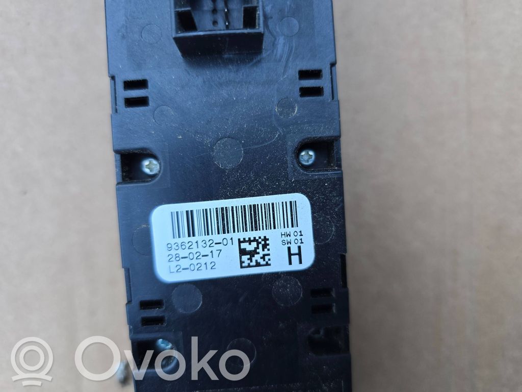 BMW 4 F32 F33 Elektrinių langų jungtukas 