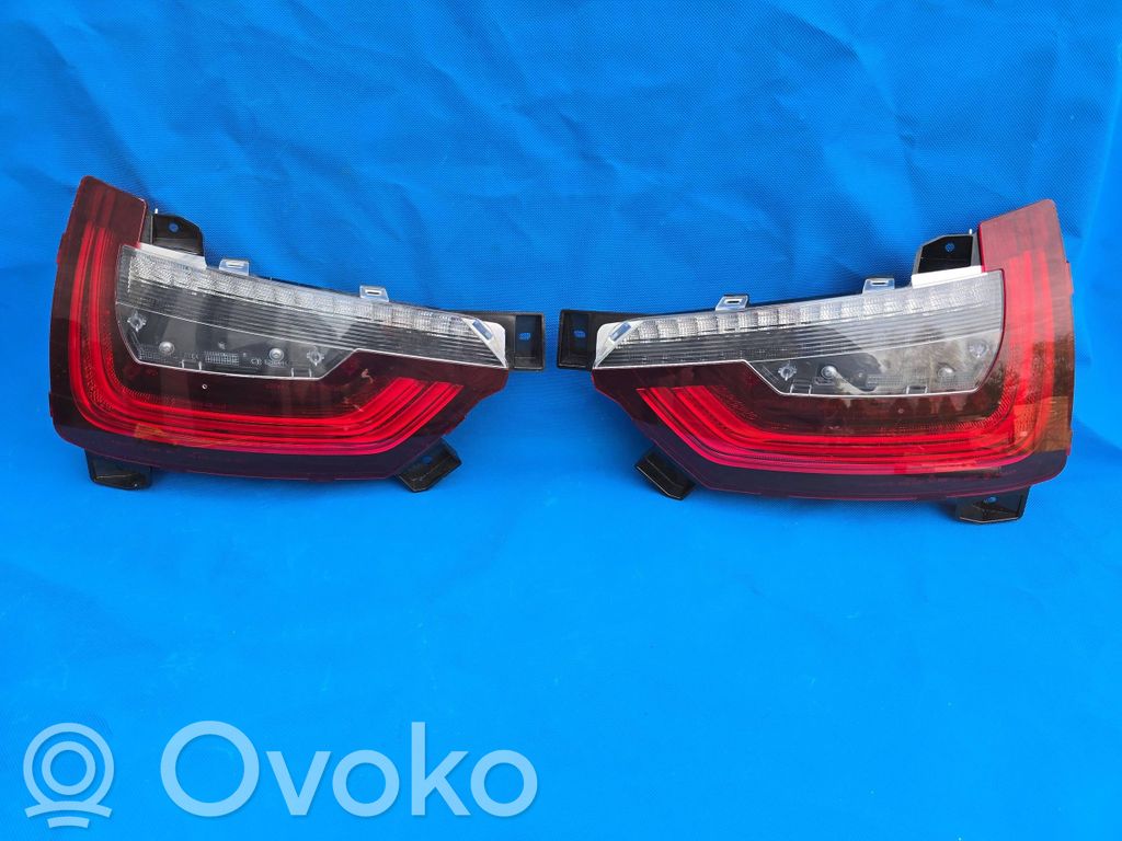 Tailgate rear/tail lights   7389605,7389606