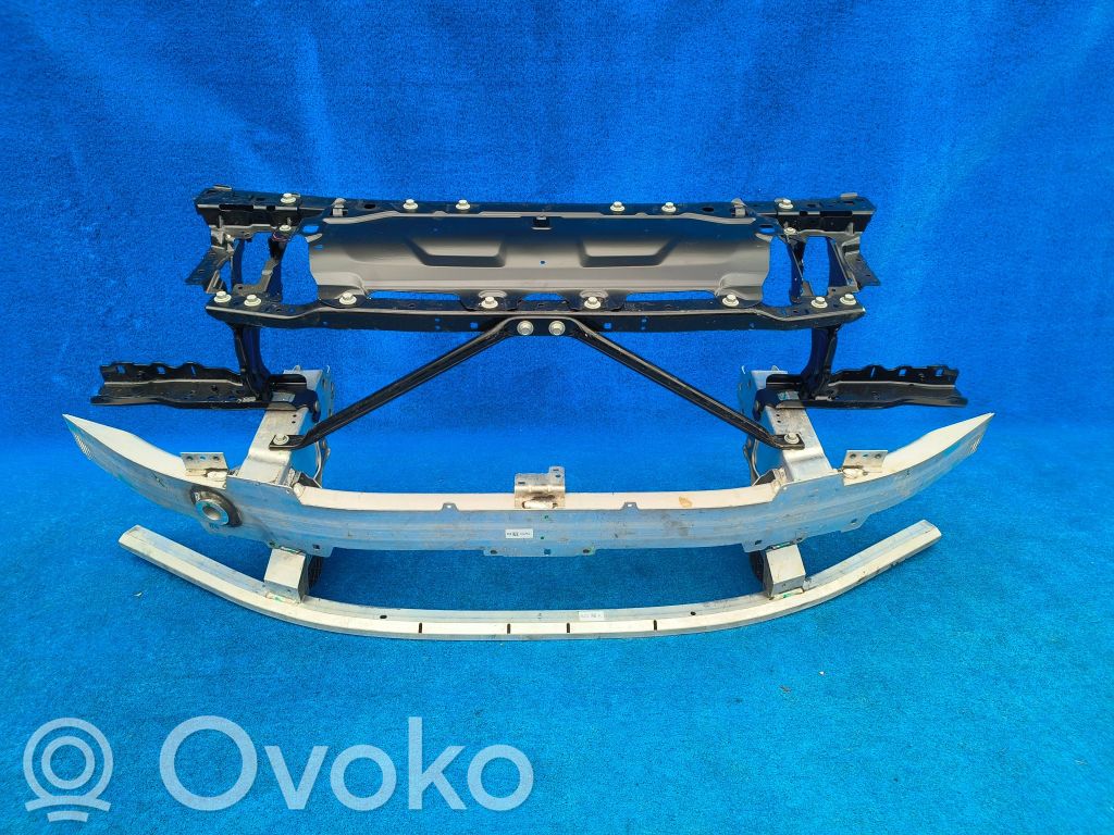 BMW 7 G70 Front bumper support beam 