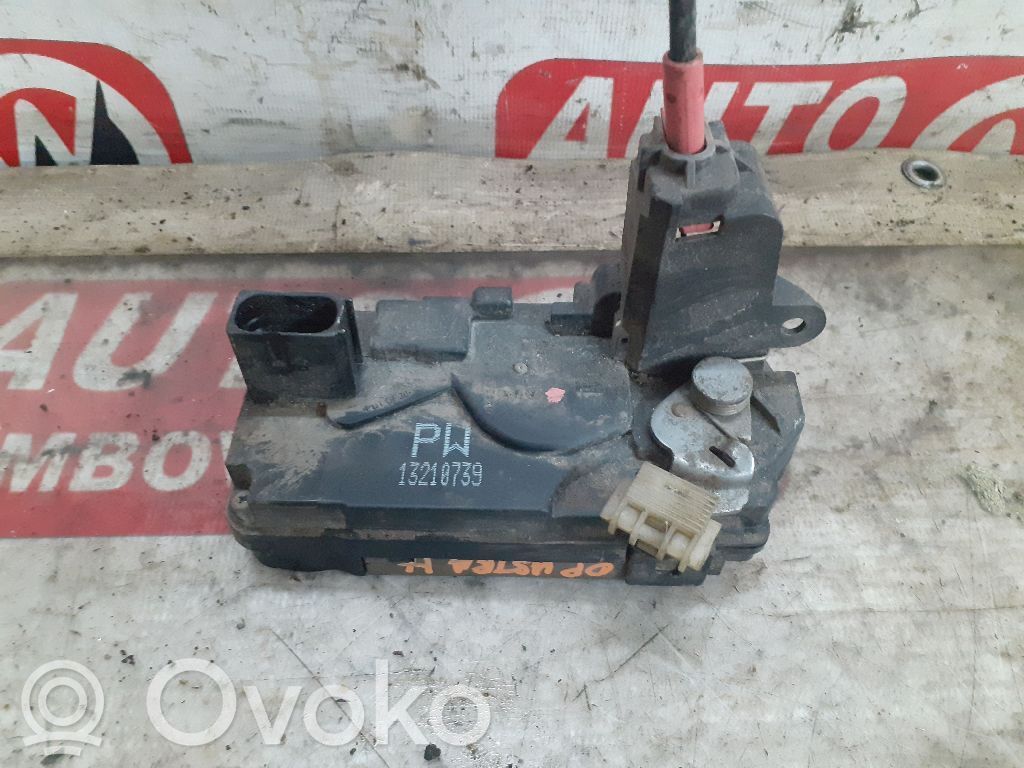 Opel Zafira B Rear door lock 