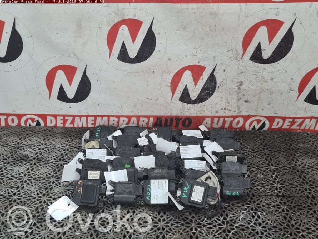 Volkswagen PASSAT B6 Air flap motor/actuator 
