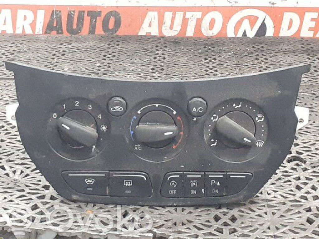 Ford C-MAX II Climate control unit 