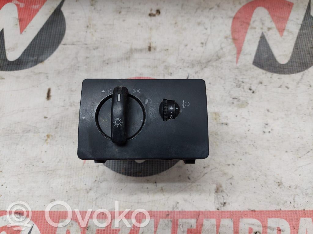 Lukturu slēdzis   4M5T13A024EA,13A024