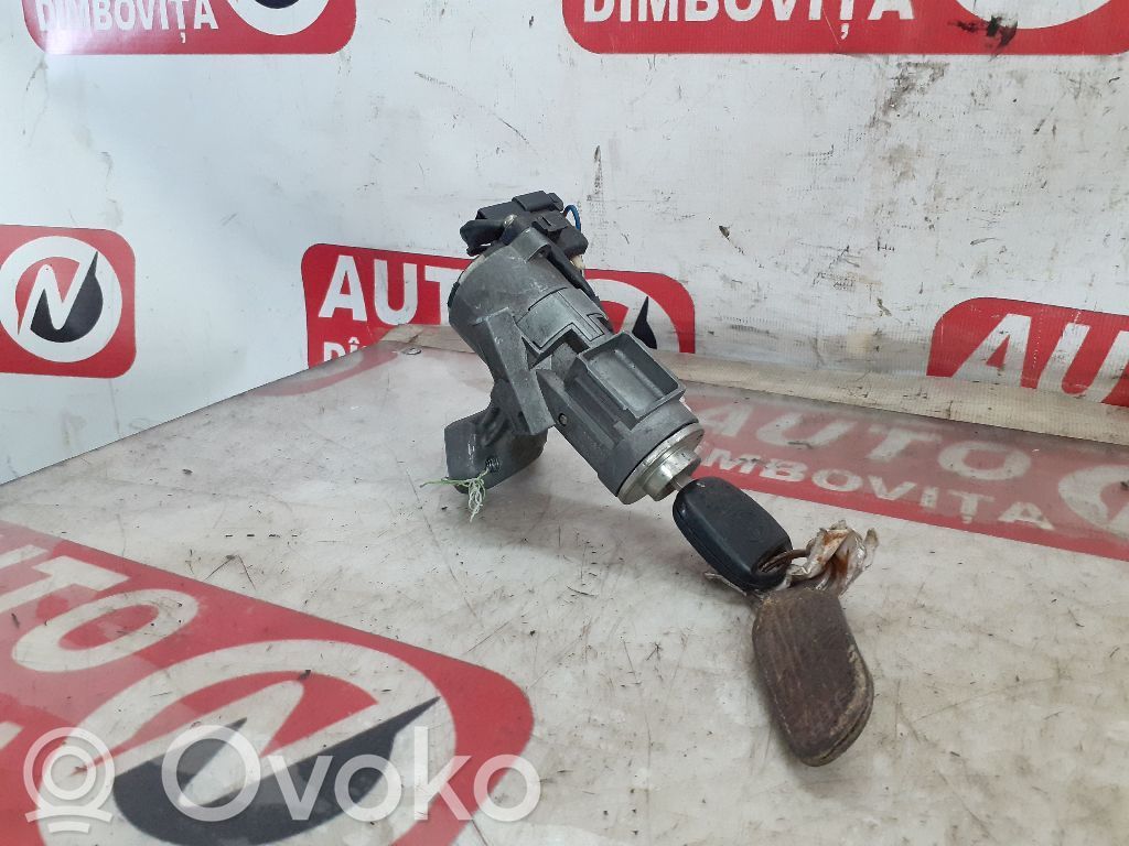 Toyota Avensis T270 Aizdedzes atslēga 