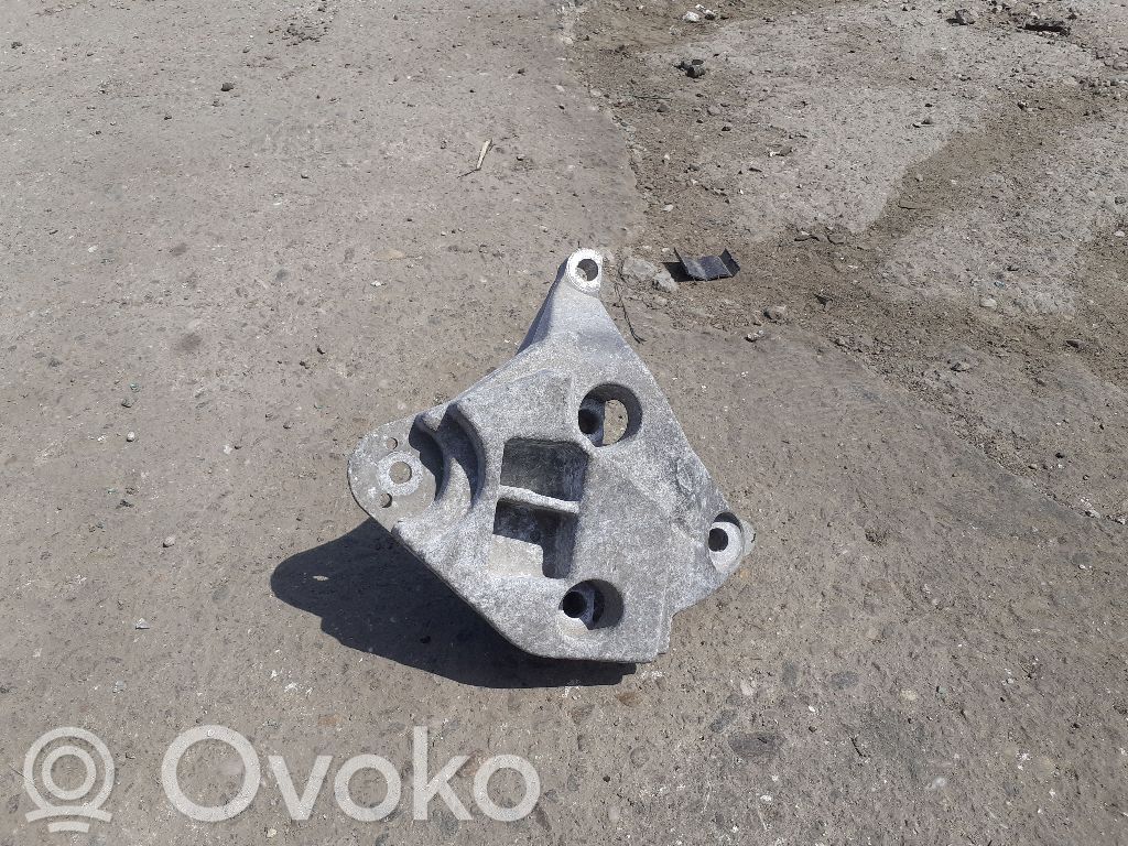Renault Scenic II -  Grand scenic II Engine mounting bracket 
