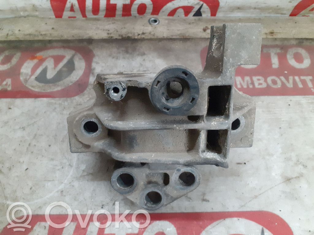 Fiat Bravo Engine mount bracket 