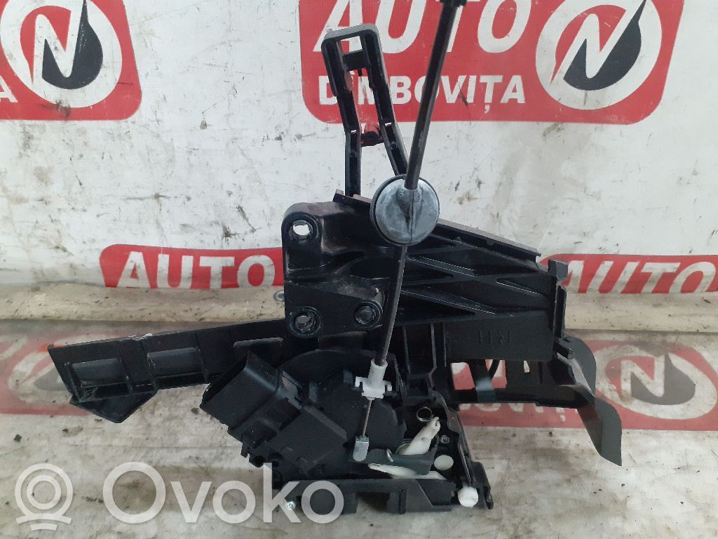 Ford Focus Aizmugurē slēdzene 