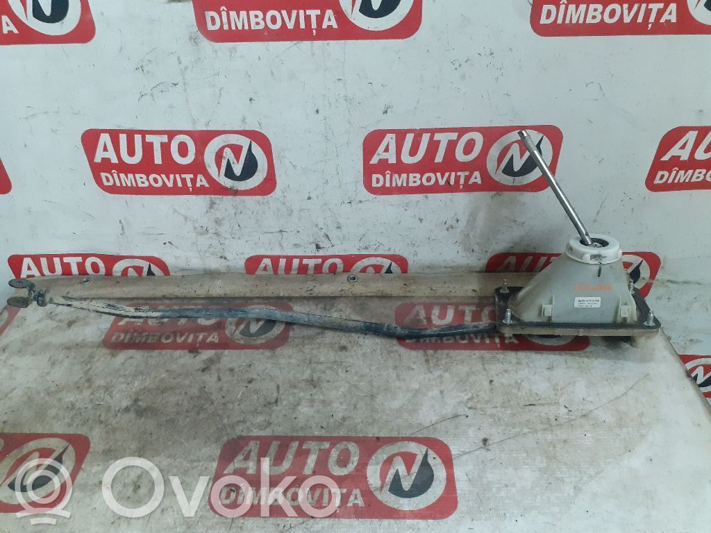 Dacia Sandero Motor y varillaje del limpiaparabrisas delantero 