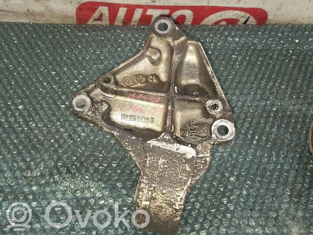Engine mount bracket   96358893,96358893