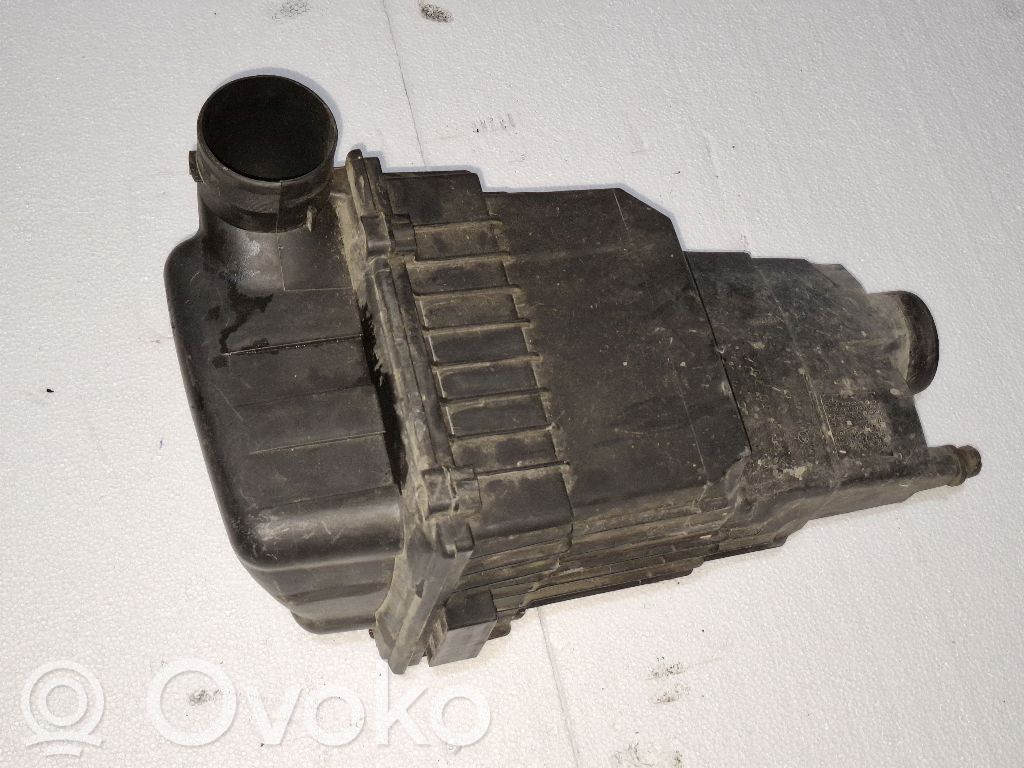 Peugeot 206 Boîtier de filtre à air 