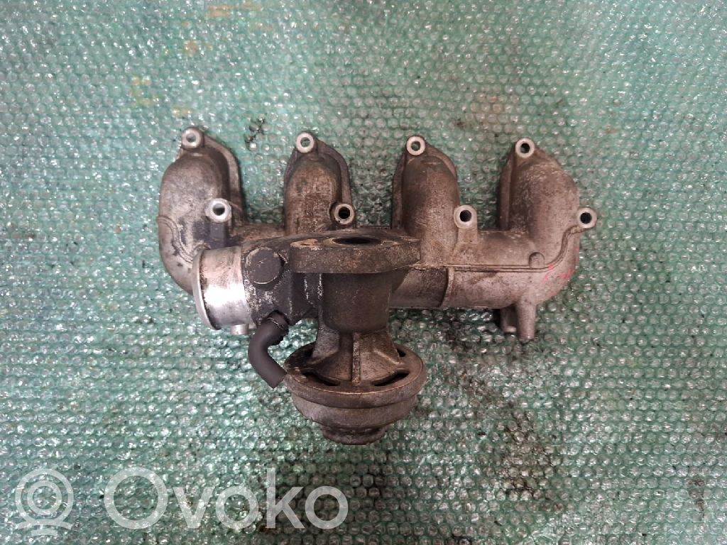 Intake resonator