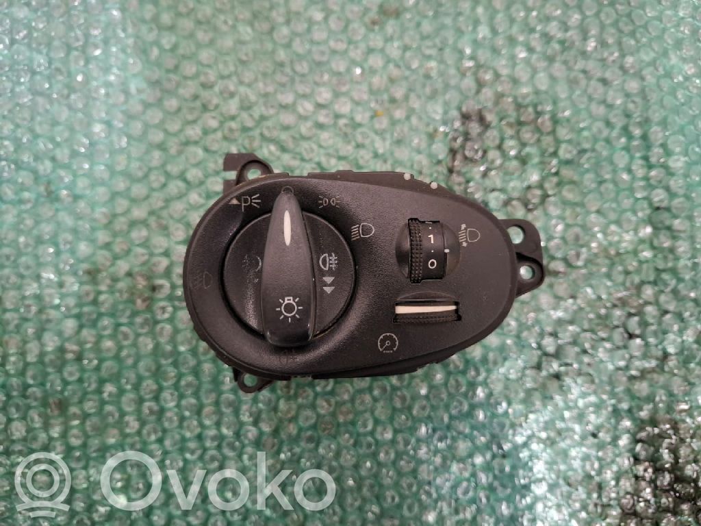 Ford Focus Light switch 
