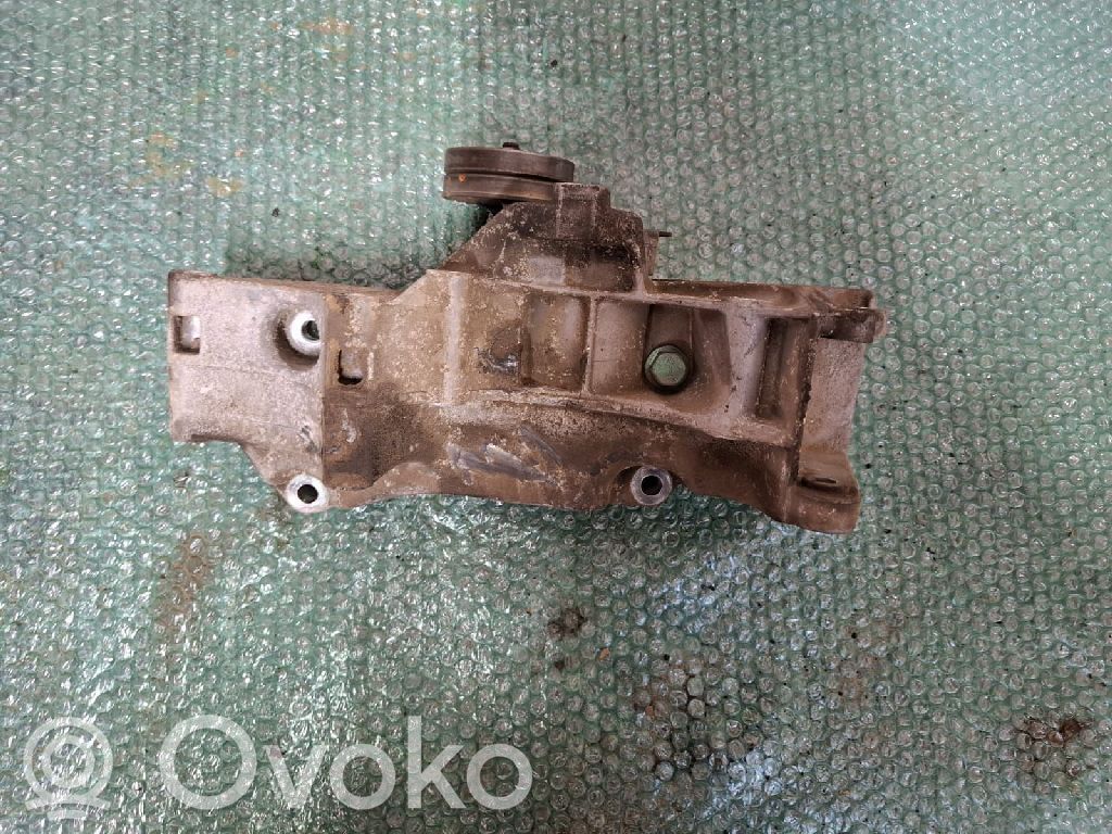 Volkswagen Golf IV Engine mount bracket 