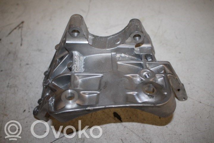 Audi Q5 SQ5 FY Soporte del alternador 