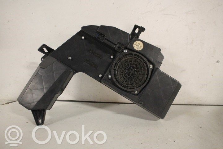 Audi A4 S4 B6 8E 8H Subwoofer 