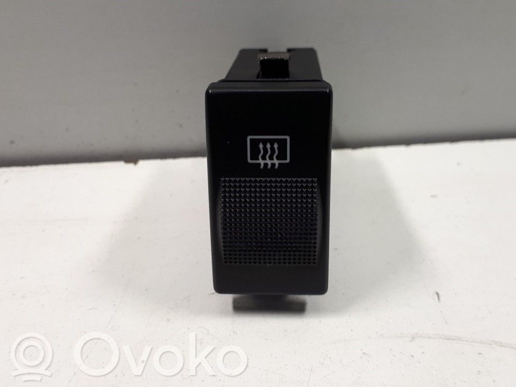 Audi A8 S8 D2 4D Windscreen/window heater switch 