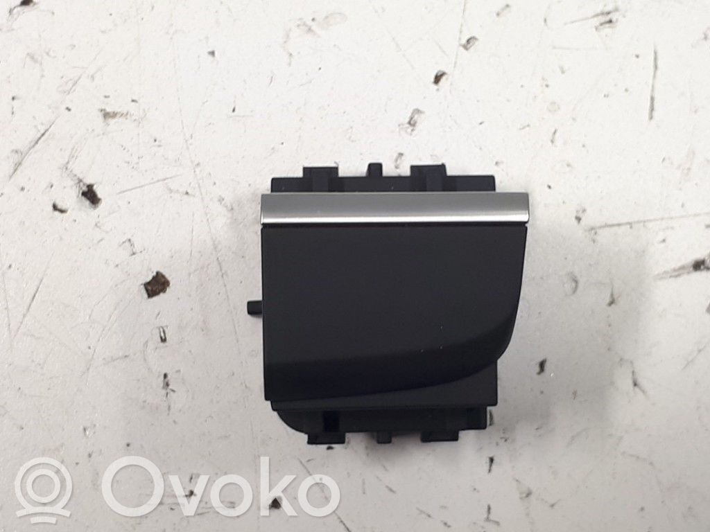 Moottorin koppa   81B858323A6PS,81B858323A6PS