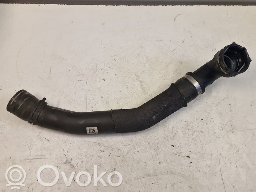 Audi A4 S4 B9 Przewód / Wąż chłodnicy 