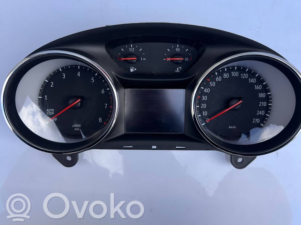 Opel Astra K Geschwindigkeitsmesser Cockpit 