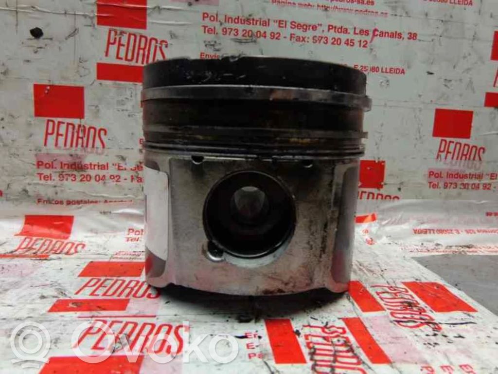 Piston