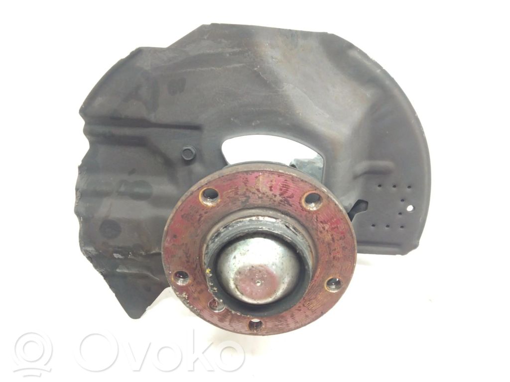 Front wheel hub spindle knuckle