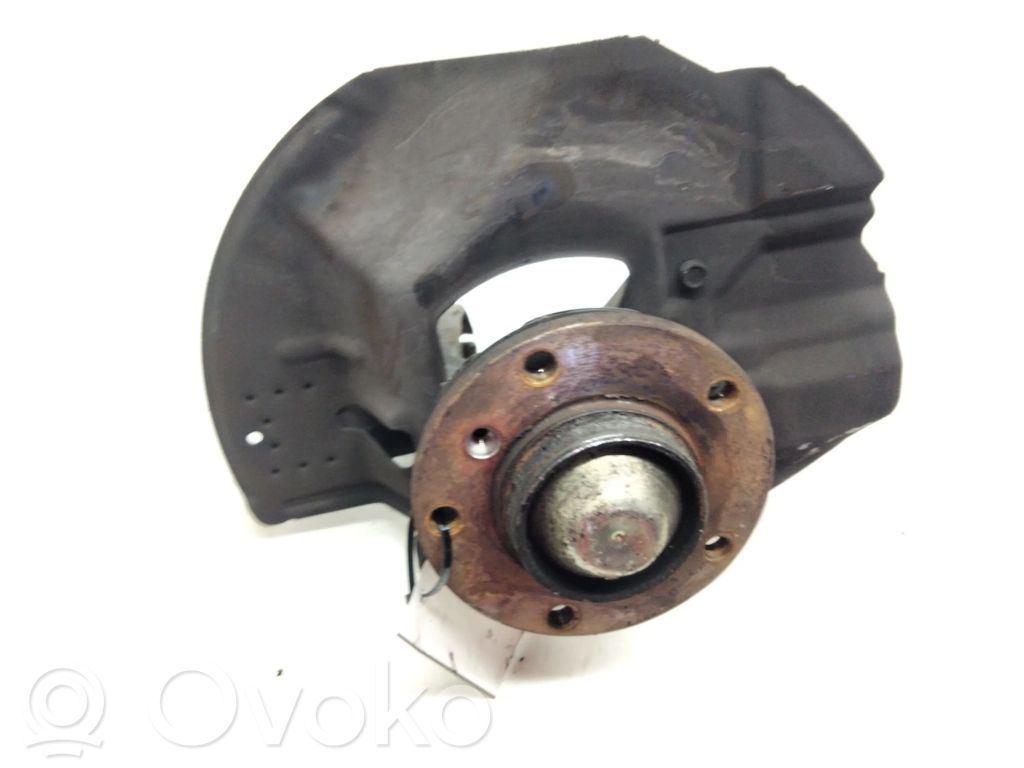 Front wheel hub spindle knuckle