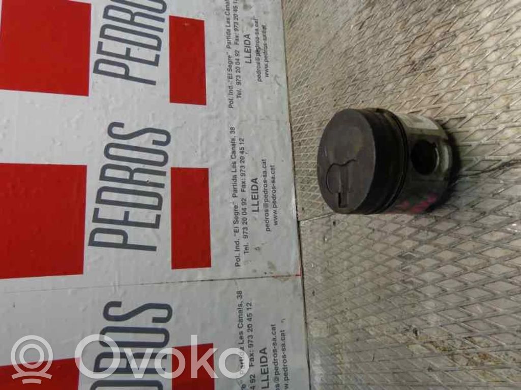 Piston