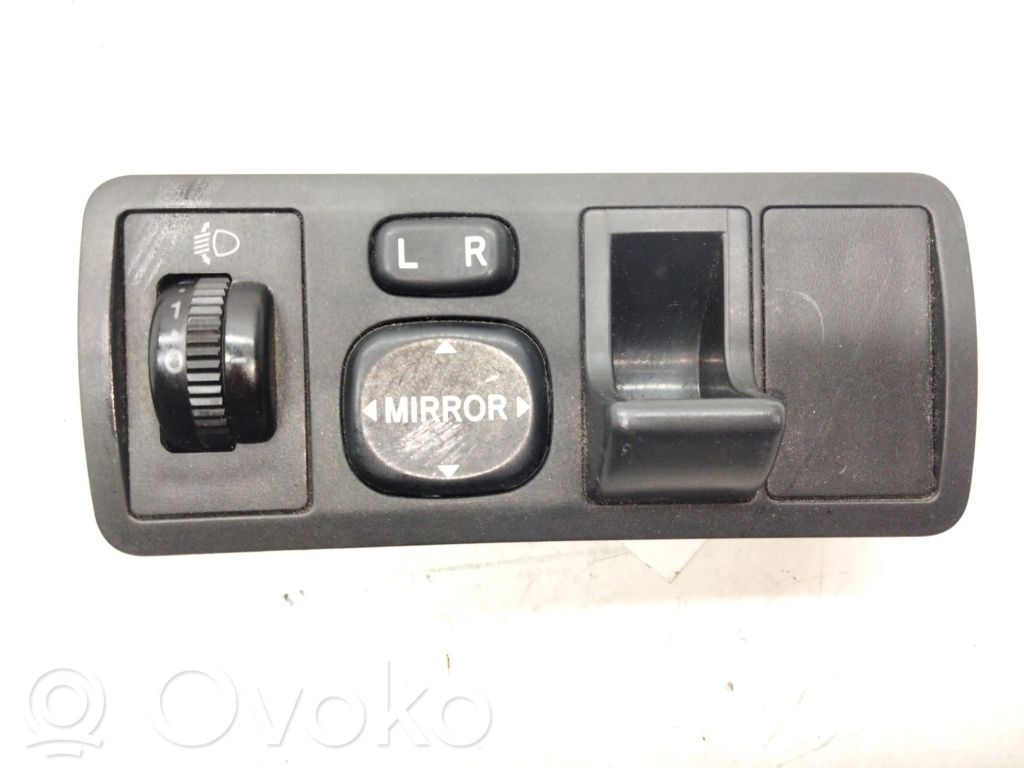 Wing mirror switch   183574