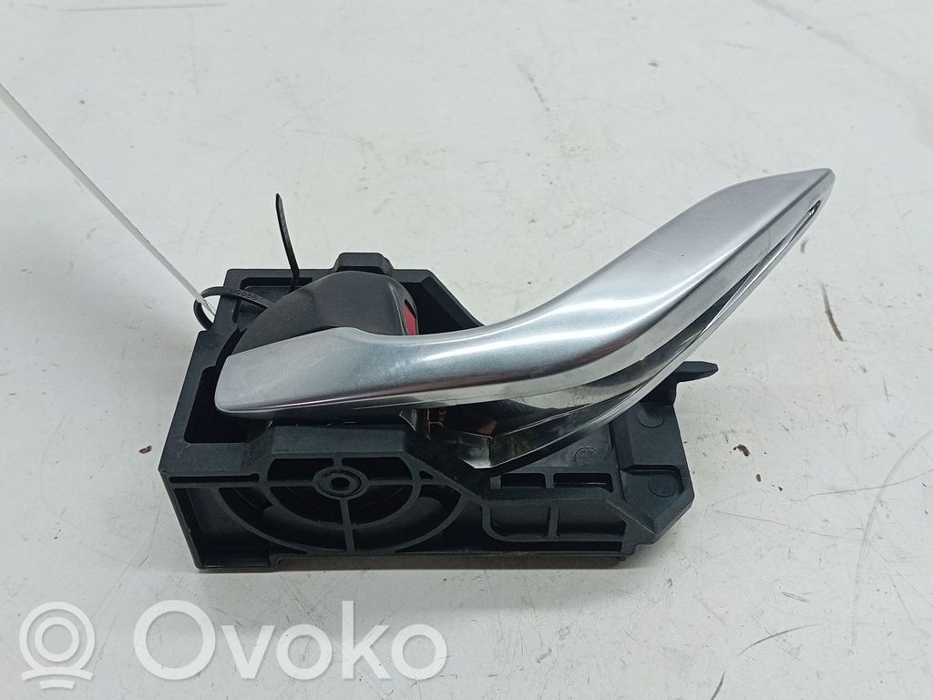 Manecilla interna puerta delantera   T8315KD53