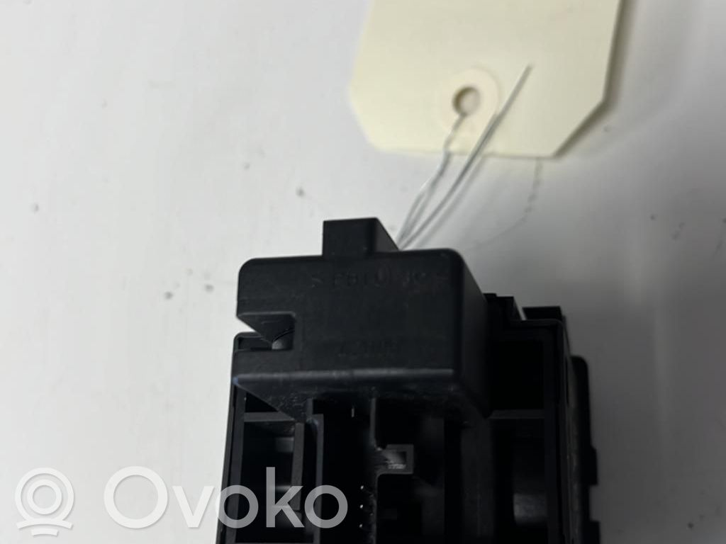 Renault Clio III Headlight level height control switch 