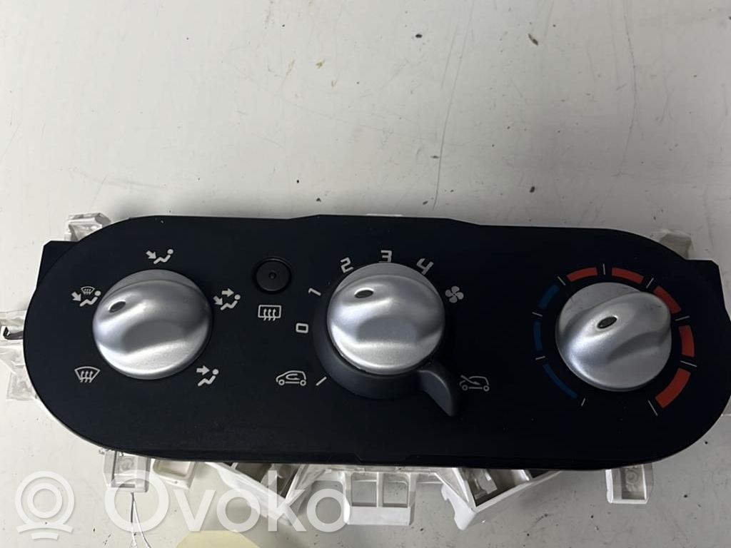 Renault Twingo II Climate control unit 