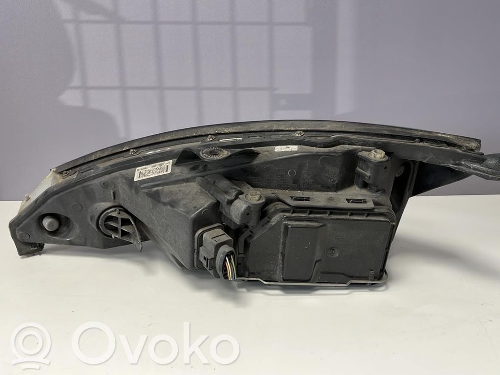 Ford Focus Headlight/headlamp 