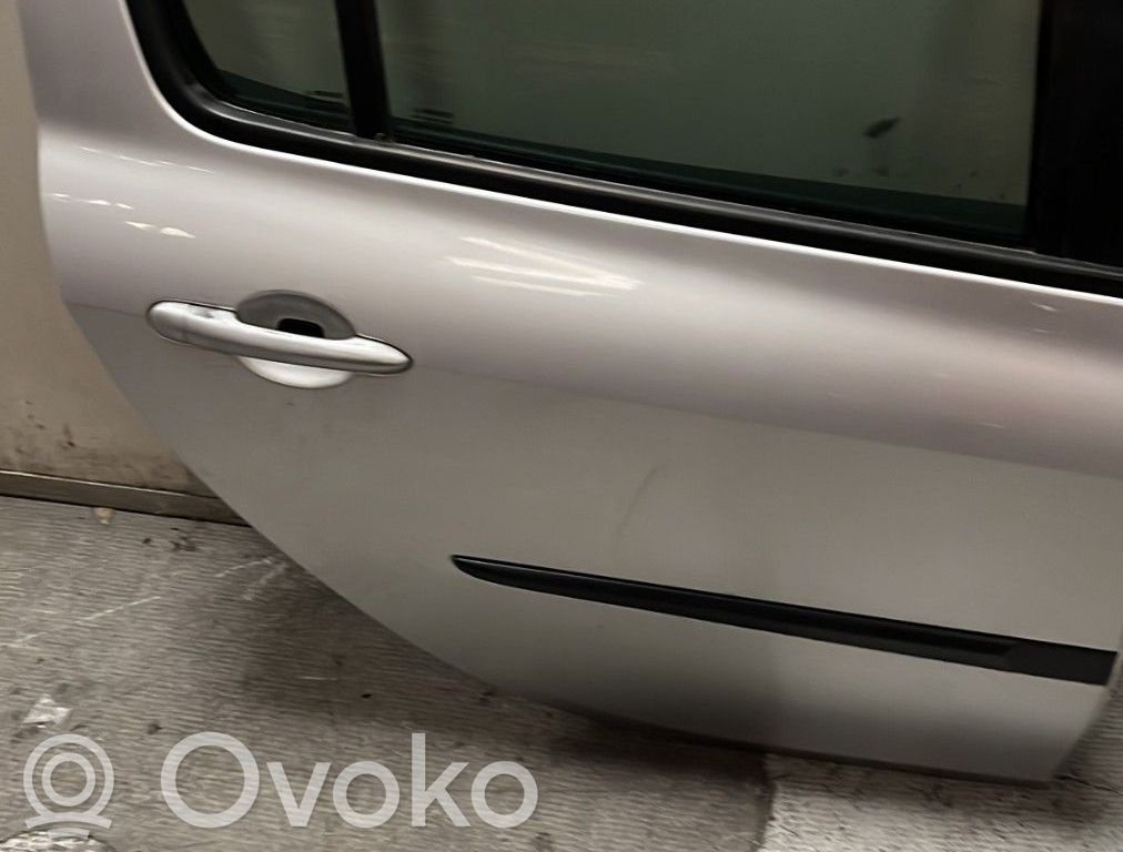Renault Clio III Puerta trasera 