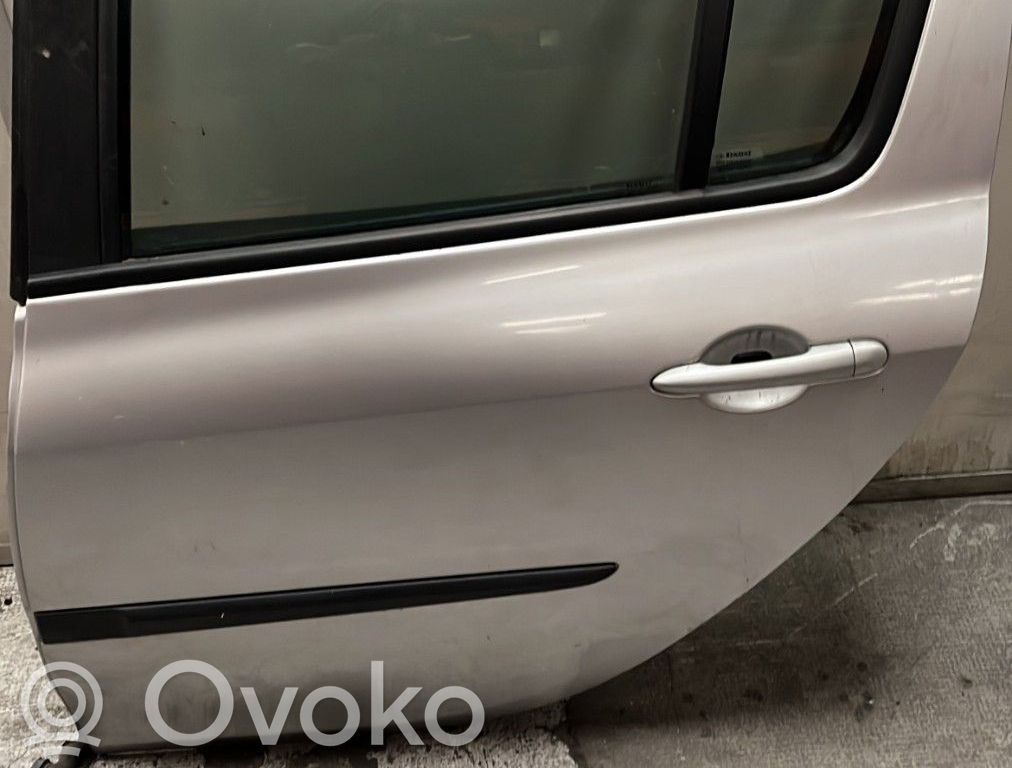 Renault Clio III Galinės durys 