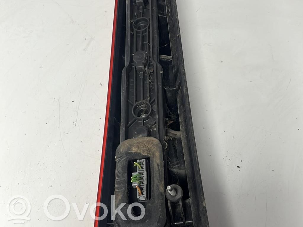 Ford C-MAX I Aizmugurējais lukturis virsbūvē 