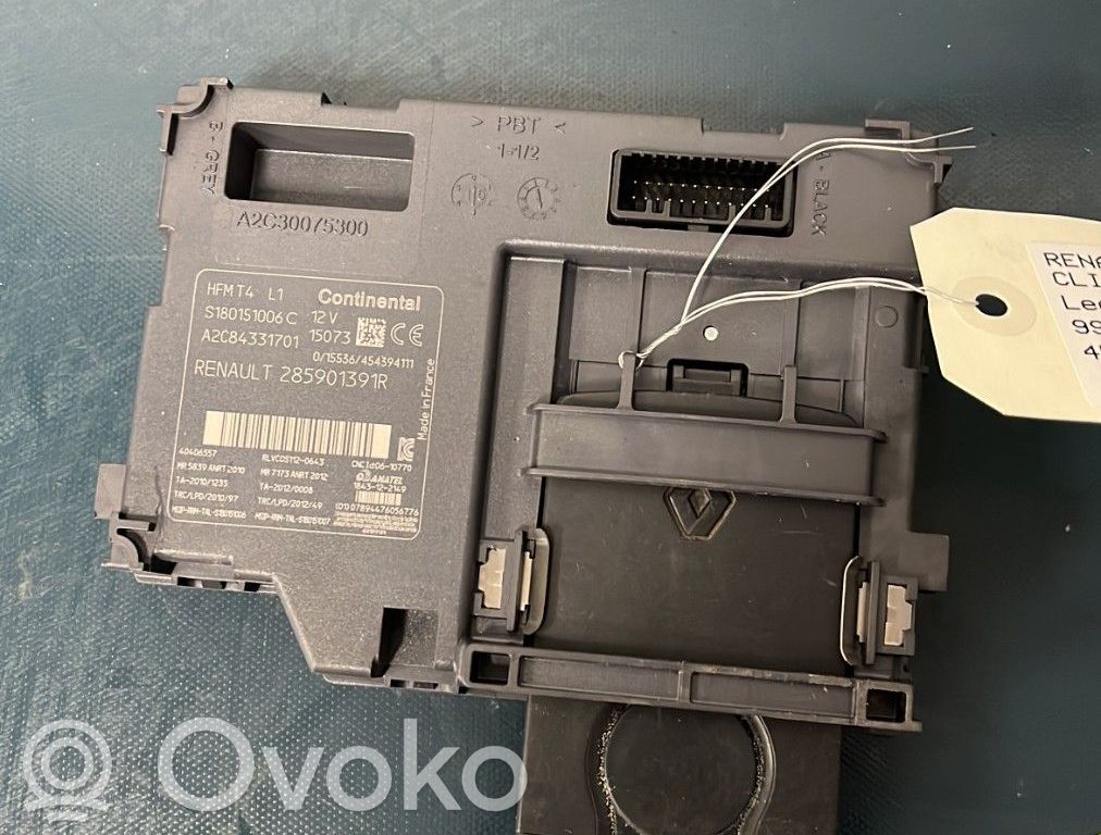Renault Clio IV Ignition key card reader 