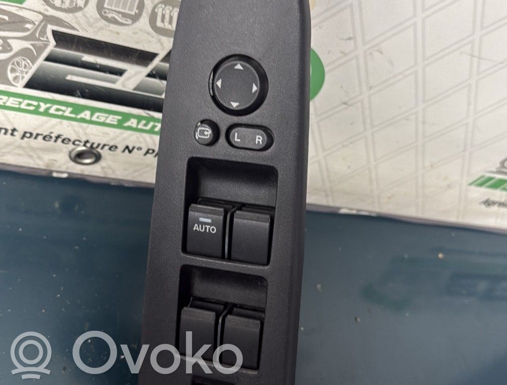 Mazda 3 II Electric window control switch 