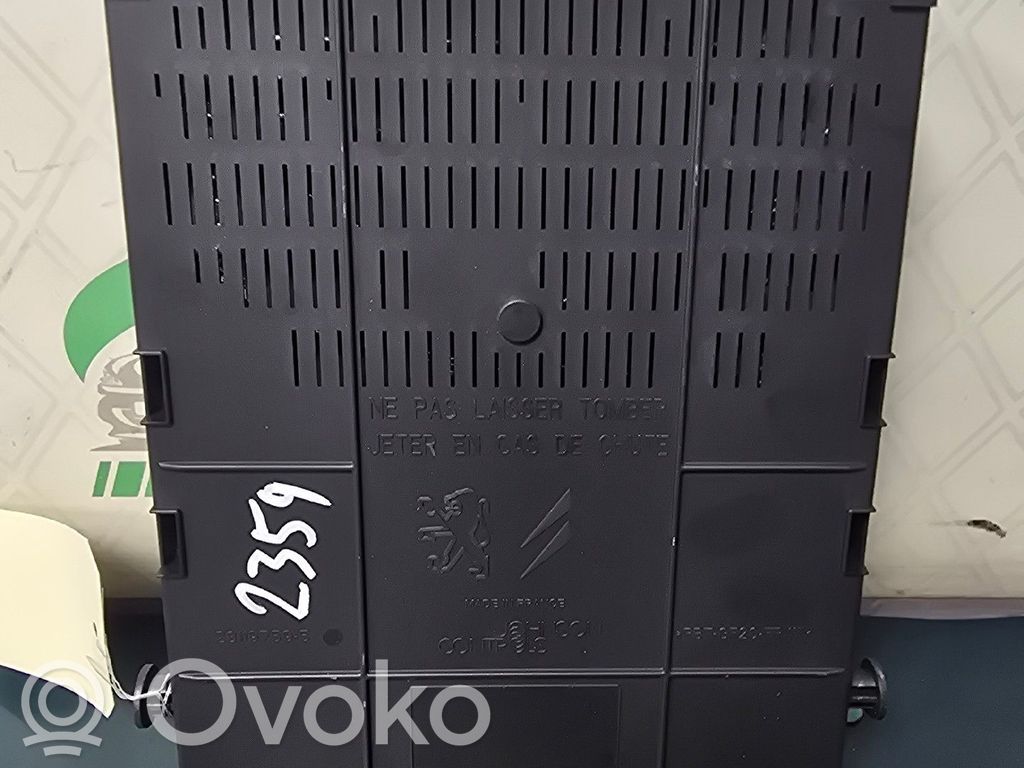 Citroen Berlingo Katvealueen valvonnan ohjainlaite (BSM) 