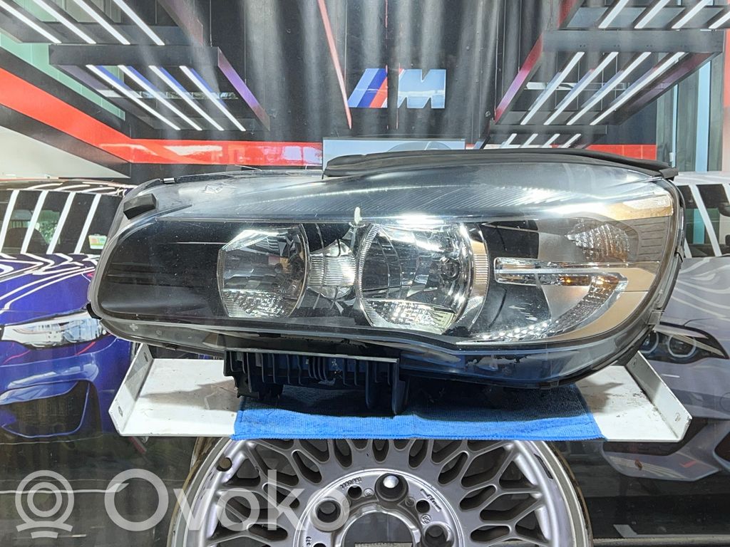 BMW 2 F46 Scheinwerfer 