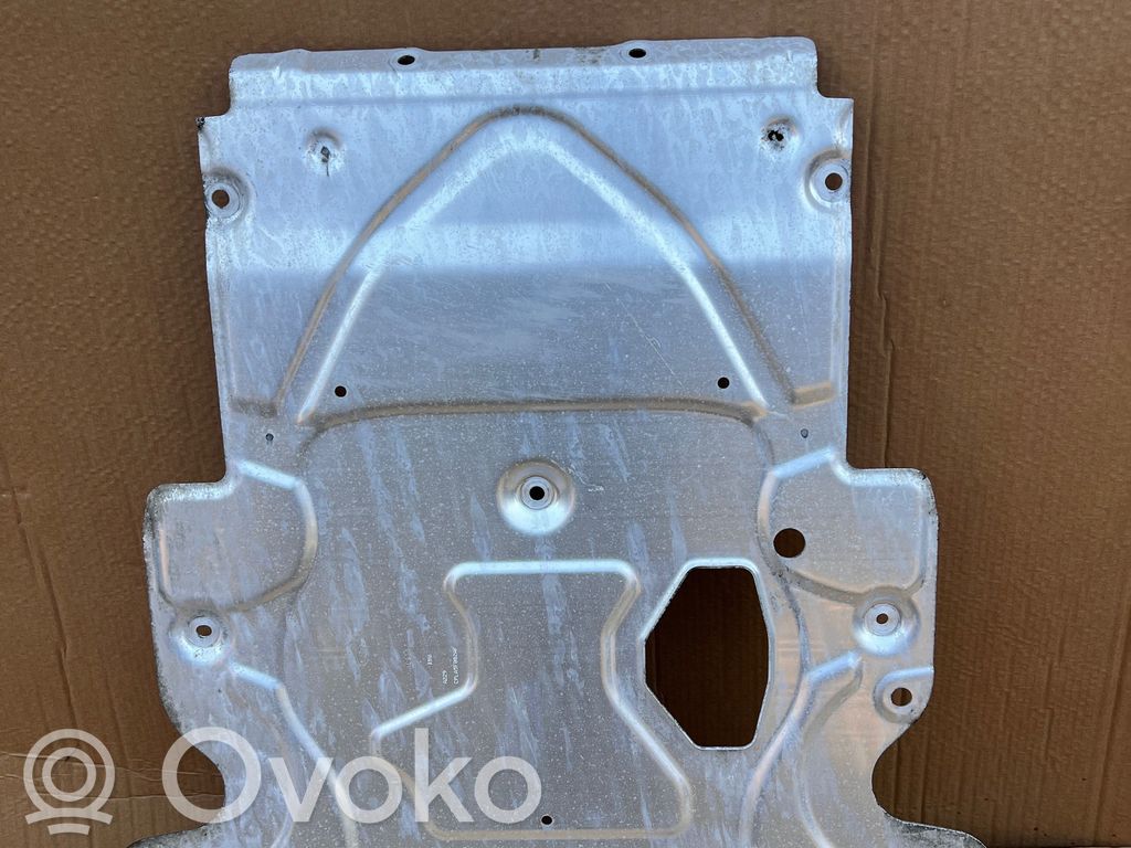 Engine splash shield/under tray   CPLA51002AA