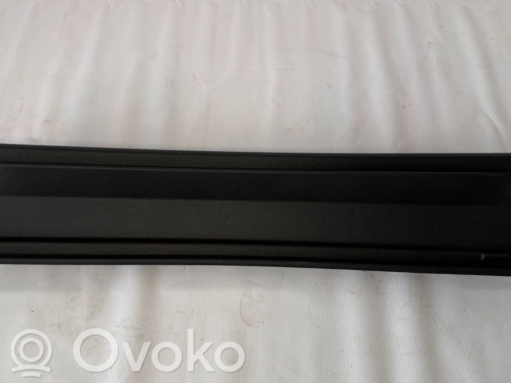Volkswagen Tiguan Osłona pasa bagażnika 