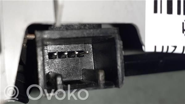 Front seat light   CONECTOR4PINES
