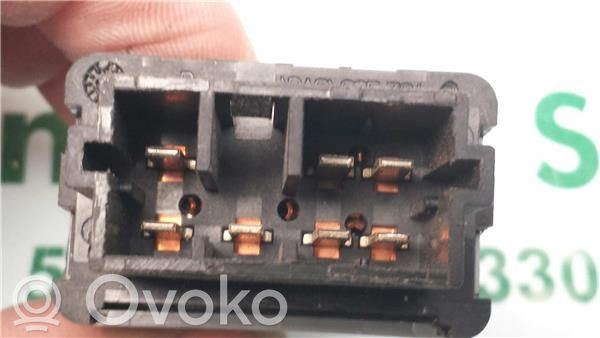 Peugeot 307 Electric window control switch 