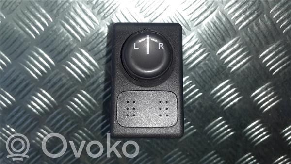 Nissan Almera N16 Wing mirror switch 