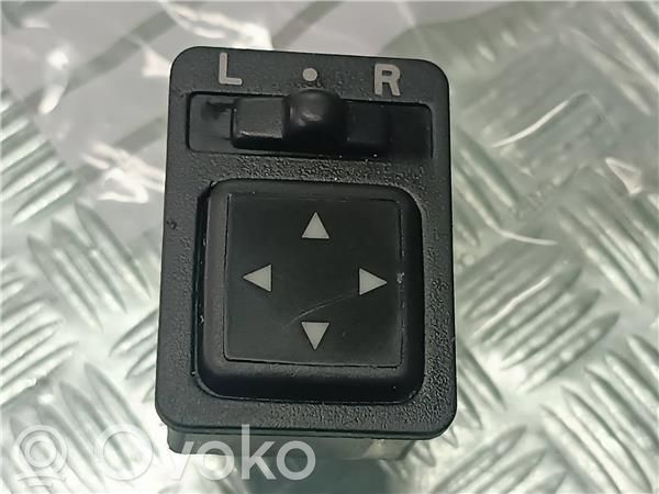 Mitsubishi Space Star Przycisk regulacji lusterek bocznych 