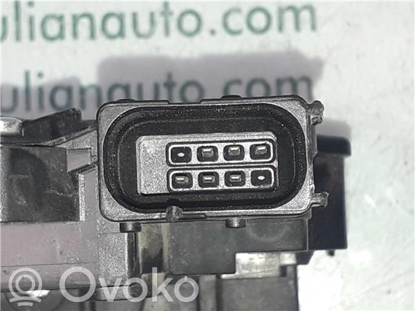 Front door lock   13431841