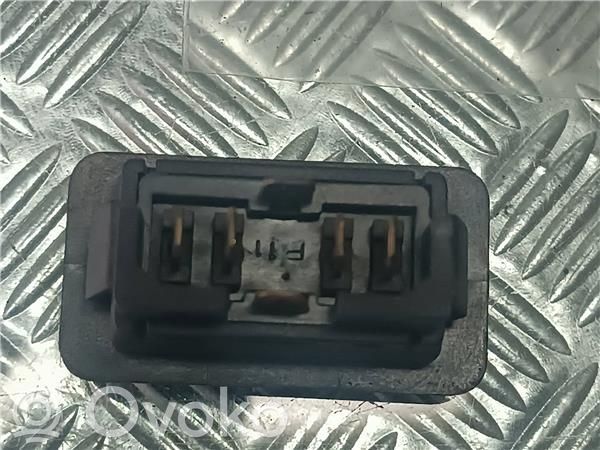 Electric window control switch   CONECTOR4PINES