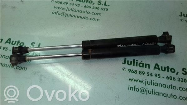 Renault Megane I Tailgate/trunk/boot lid buffer 