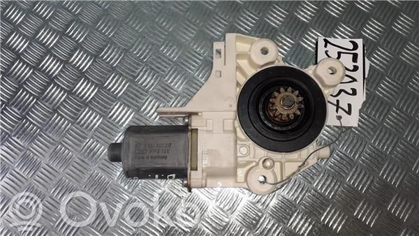 Ford Focus Silnik regulatora szyby drzwi przednich 